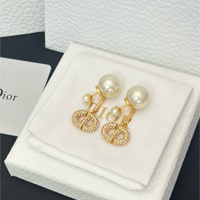 chr1st1an D10r earrings